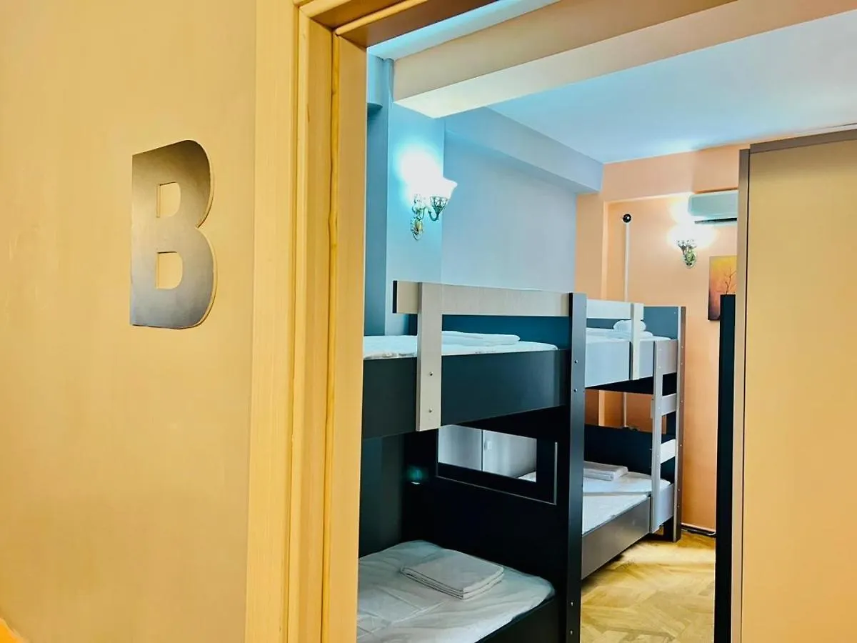 Tetri Share Point Hostel Tbilisi Georgien