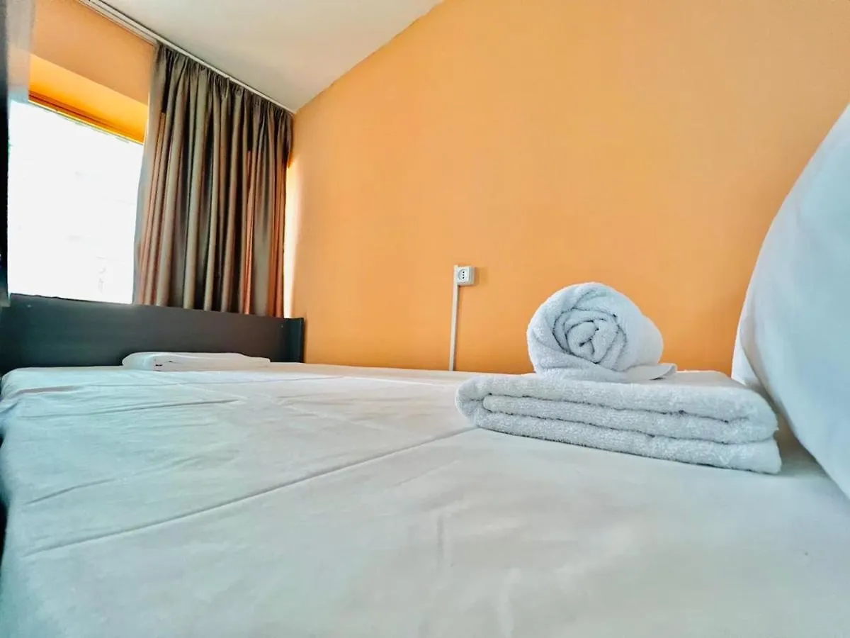 Tetri Share Point Hostel Tbilisi Georgien